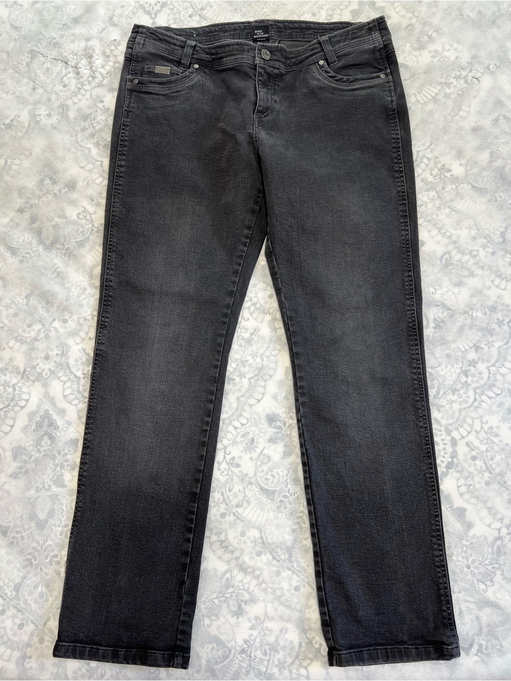 KUHL Women's sz 16 Kontour Form Straight Denim Jeans Obsidian Black Outdoor